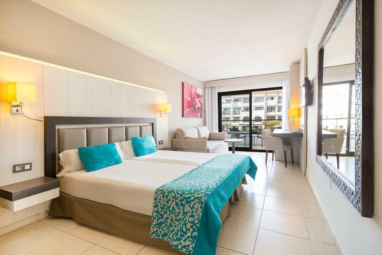 Fergus Style Bahamas (Adults Only) Hotell Platja d'en Bossa Eksteriør bilde